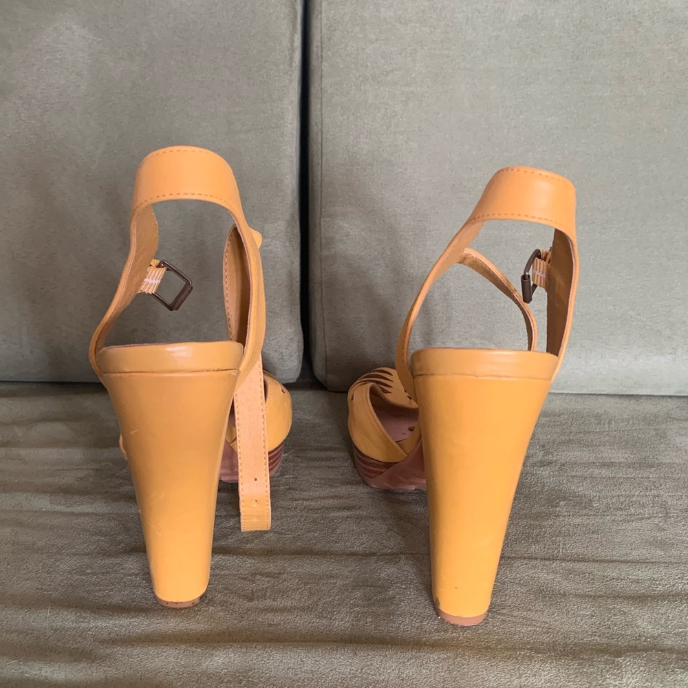Aldo yellow leather chunky heels - Picture 4 of 7